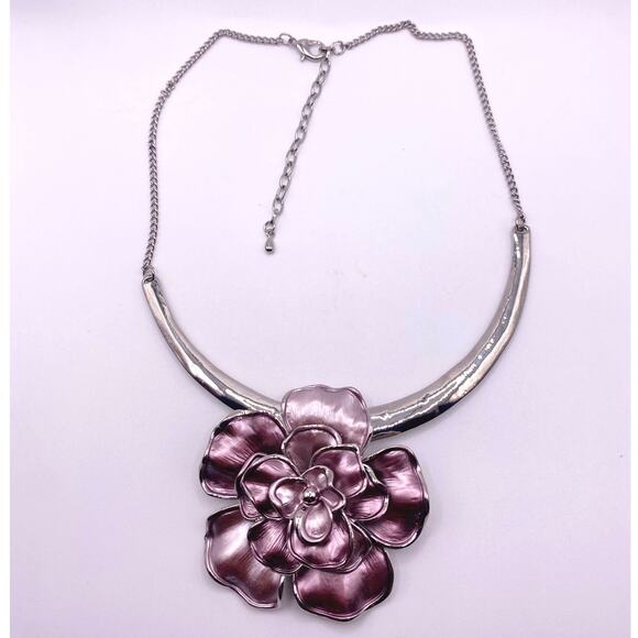 Soft Purple Enamel Flower Pendant Bib Necklace Silver Tone - Picture 4 of 7